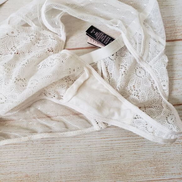 Victoria's Secret Very Sexy High Neck Bralette High-Waist Thong Panty Set Medium - Picture 7 of 11